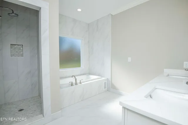 $690,000 | 8017 Little Joe Road, Powell, TN 37849