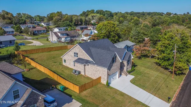 $690,000 | 8017 Little Joe Road, Powell, TN 37849