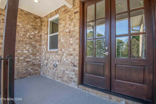 $690,000 | 8017 Little Joe Road, Powell, TN 37849