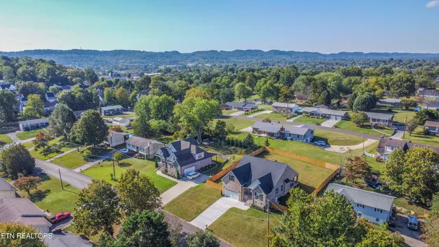 $690,000 | 8017 Little Joe Road, Powell, TN 37849