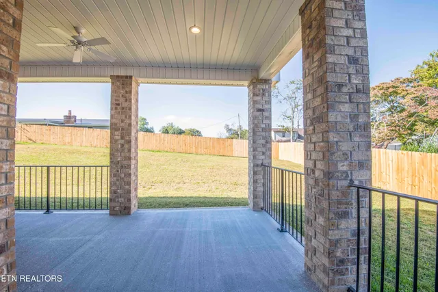 $690,000 | 8017 Little Joe Road, Powell, TN 37849