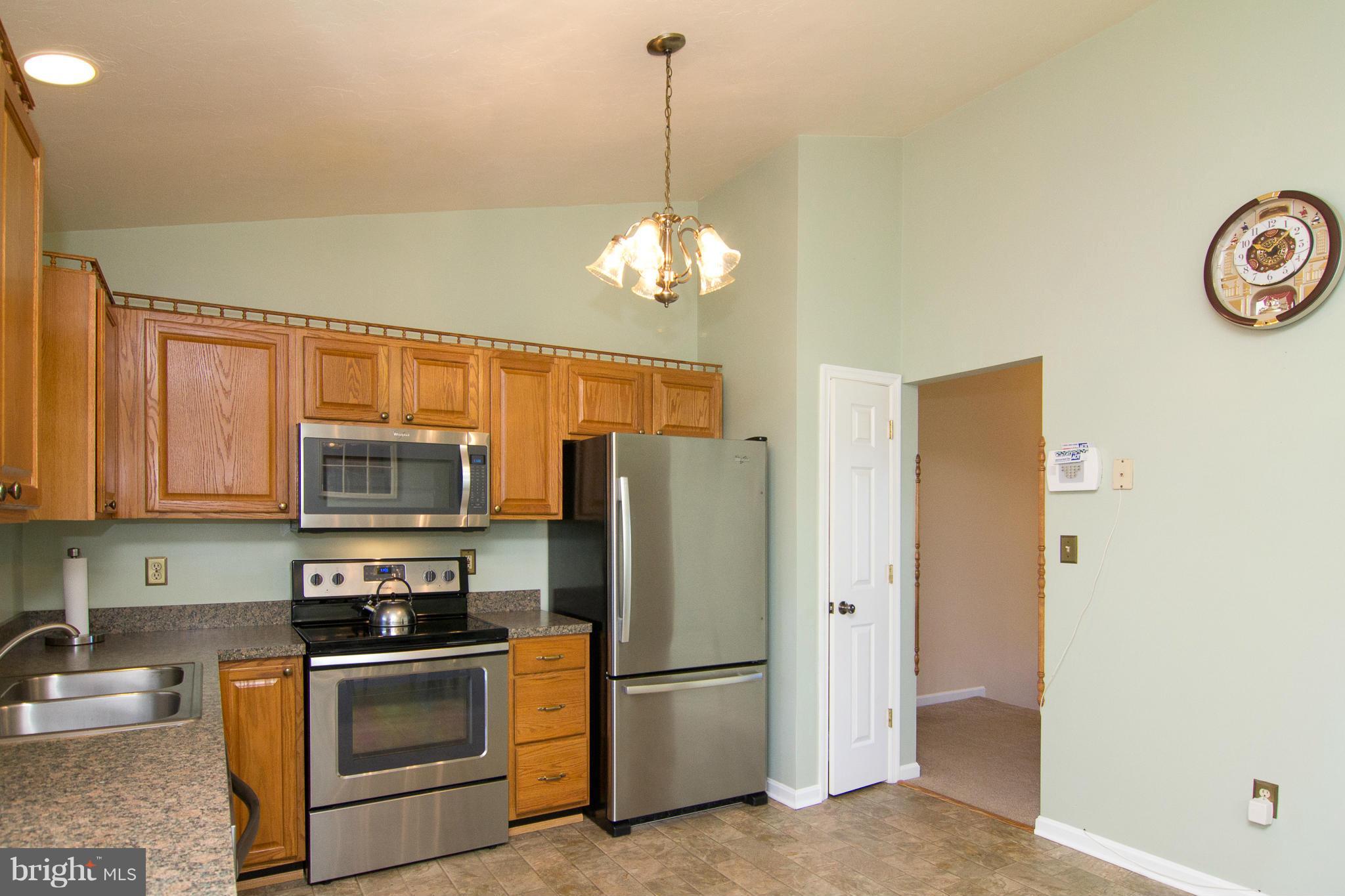 180 Marion Road Westminster, MD 21157 - Photo 7 of 30 Vaulted Ceilings