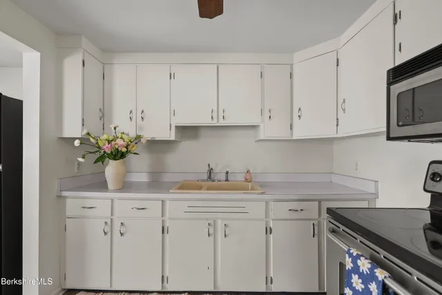 $249,900 | 87 Maryland Avenue, Pittsfield, MA 01201