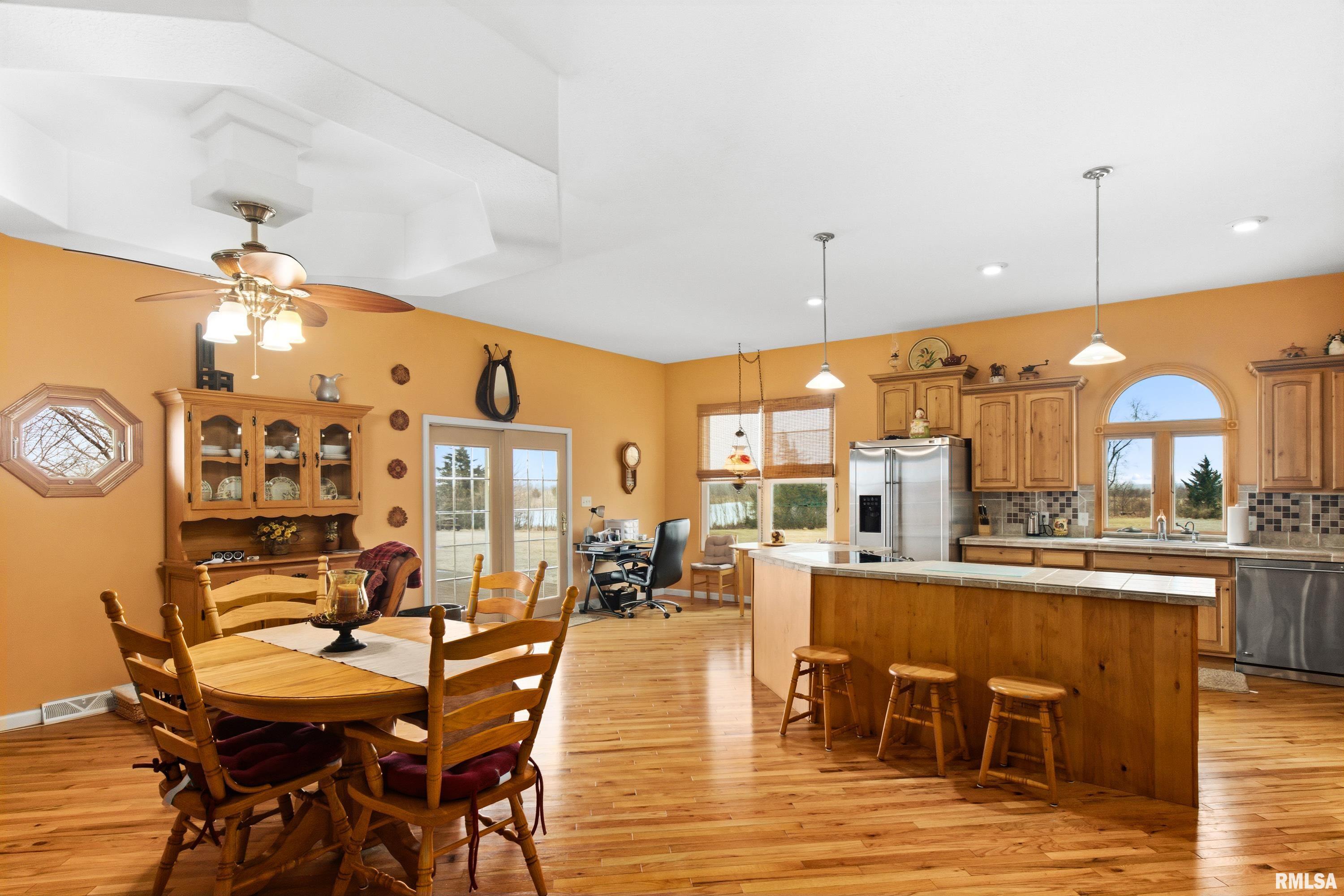 24211 North Carver Road Canton, IL 61520 - Photo 29 of 43