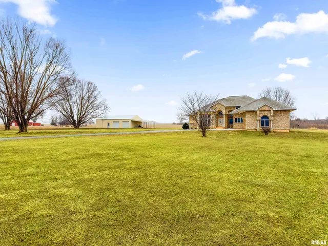 $485,900 | 24211 North Carver Road, Canton, IL 61520