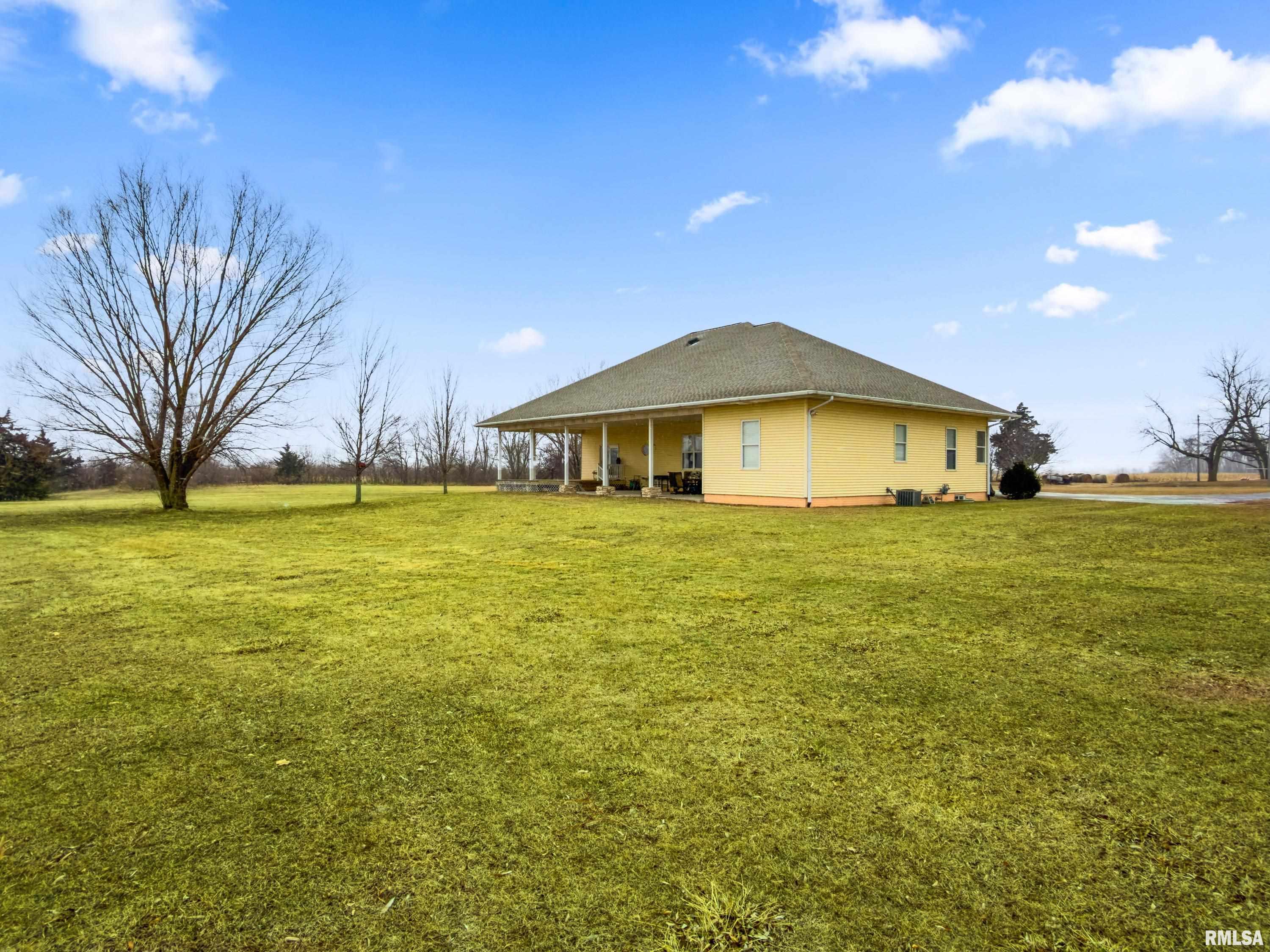 24211 North Carver Road Canton, IL 61520 - Photo 7 of 43
