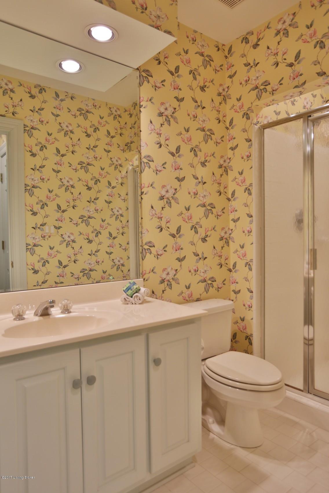 304 Ash Run Road Louisville, KY 40245 - Photo 34 of 48 23