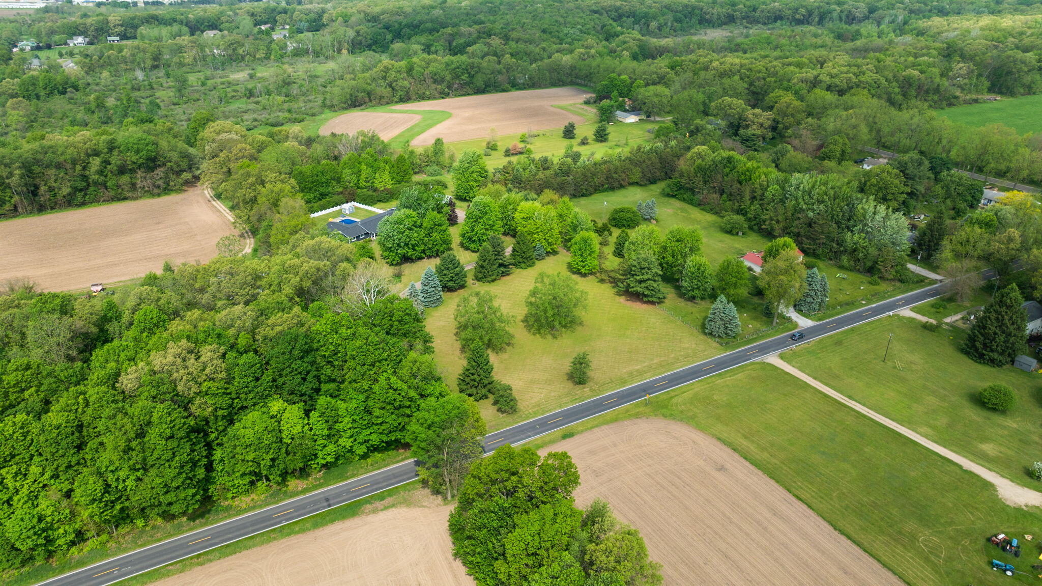 70150 Sherman Road Edwardsburg, MI 49112 - Photo 32 of 43 40-web-or-mls-001 (40)