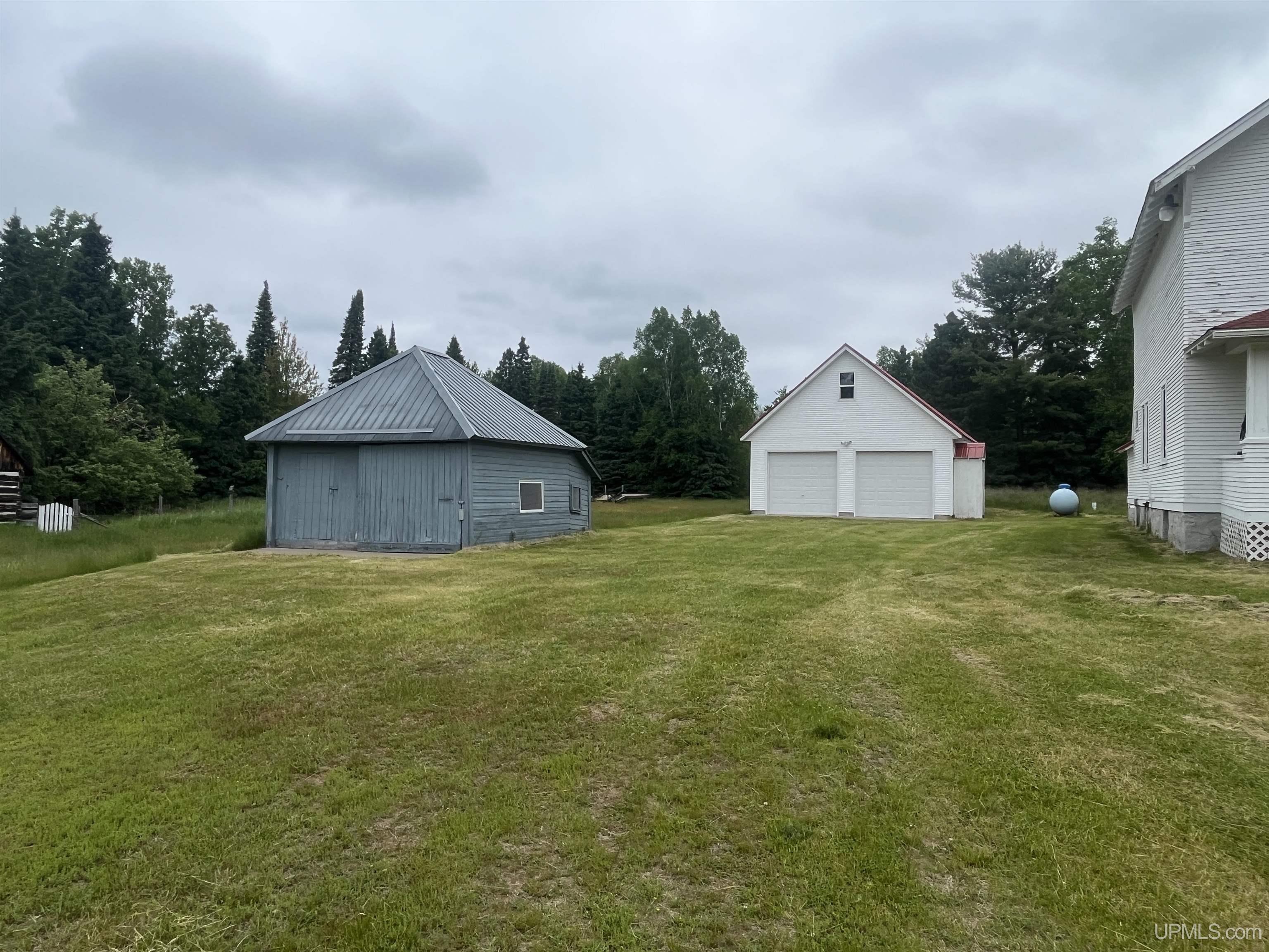 589 Mangum Road Marquette, MI 49855 - Photo 5 of 59
