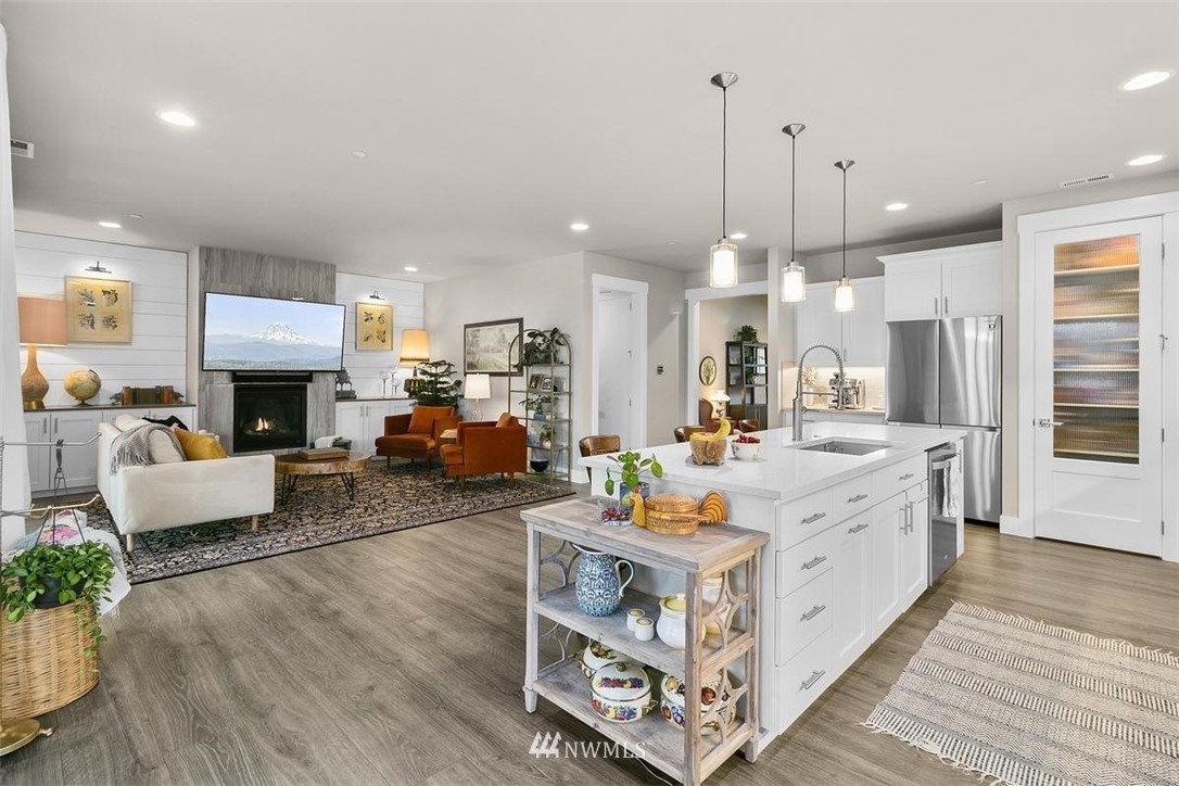 7708 Connells Prairie Road Bonney Lake, WA 98391 - Photo 8 of 40 Gallery Image 8