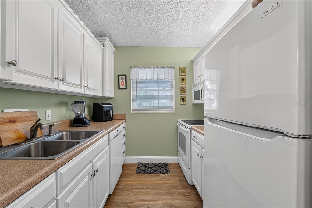 4801 Airport Road, Unit 119 Zephyrhills, FL 33542 - Photo 11 of 15