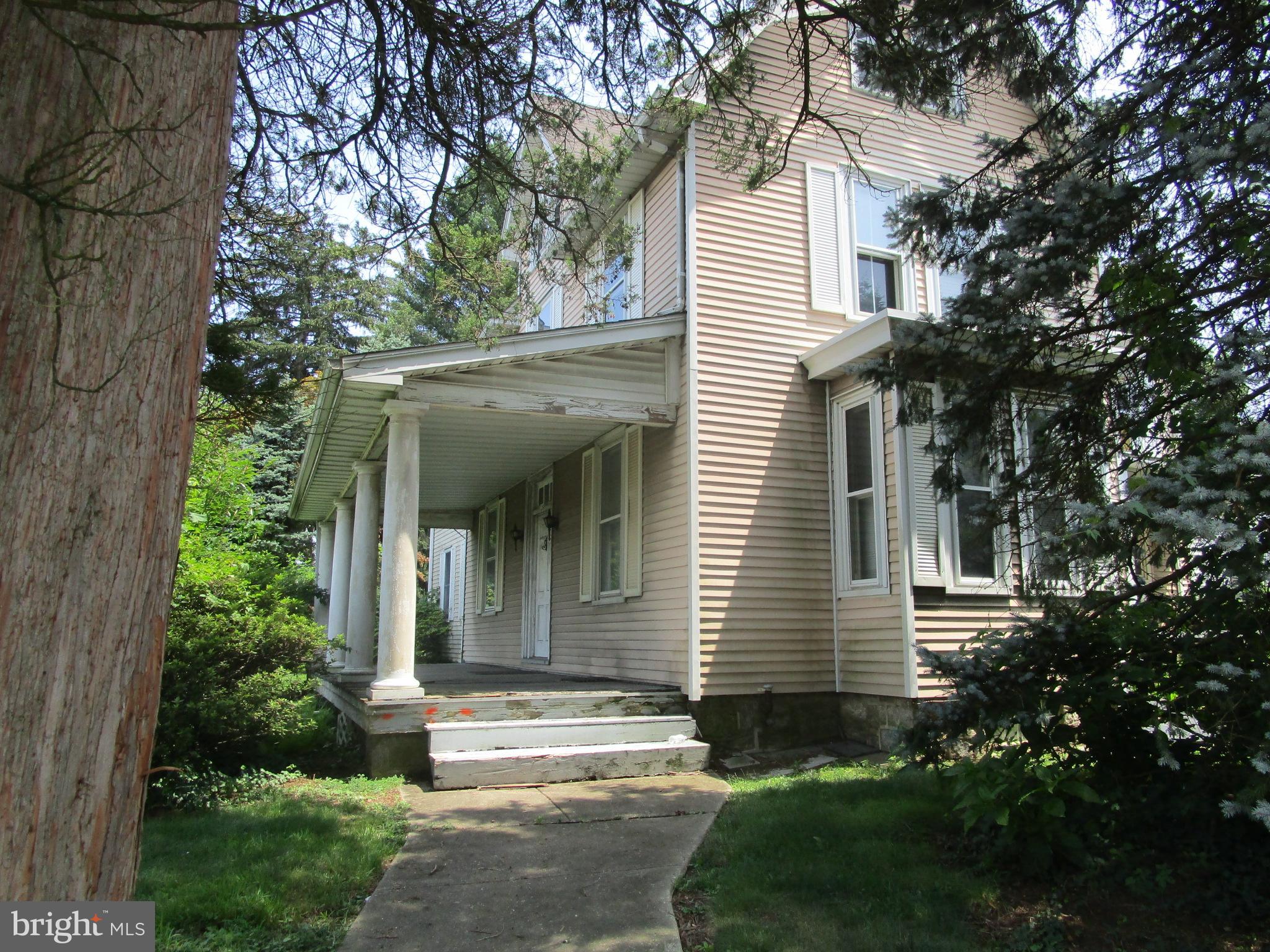 38 Springfield Road Aldan, PA 19018 - Photo 6 of 23 Front Porch