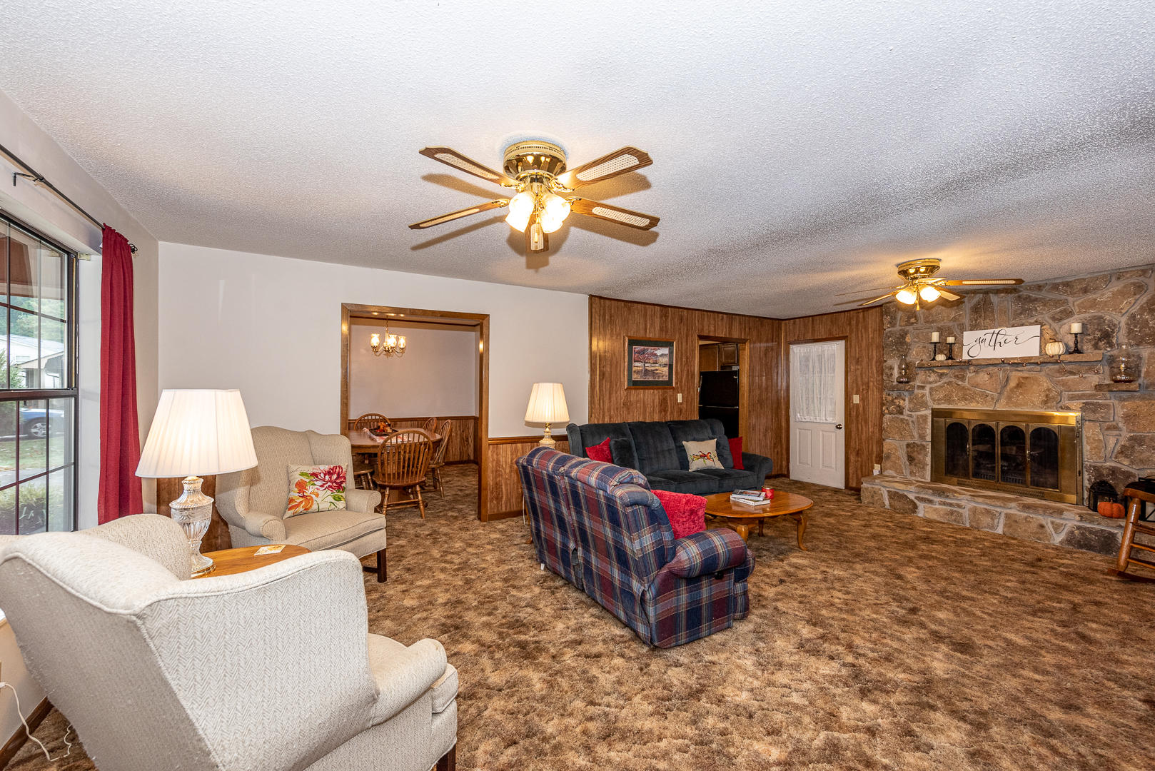 337 Wardley Road Knoxville, TN 37934 - Photo 2 of 32 Living Room w Stone Fireplace