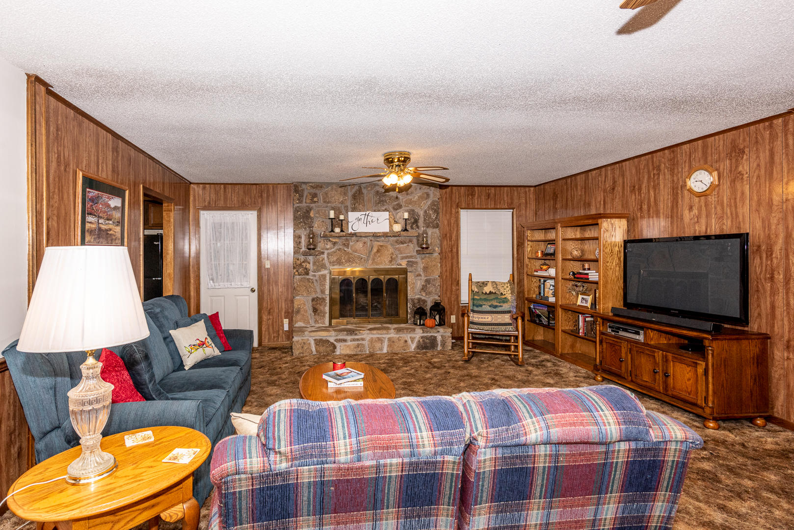 337 Wardley Road Knoxville, TN 37934 - Photo 11 of 32 Warm Wood Paneling