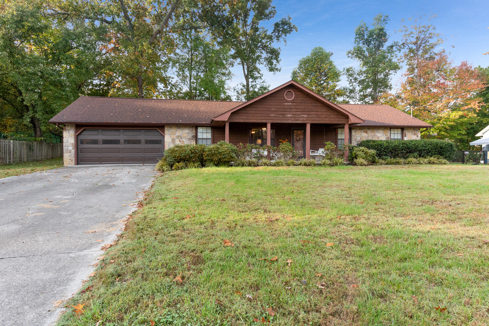 337 Wardley Road Knoxville, TN 37934 - Photo 9 of 32 Level Front Yard