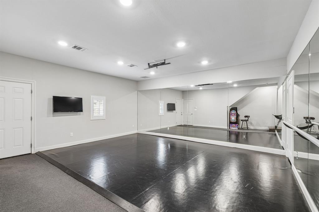 5712 Ridgetown Circle Dallas, TX 75230 - Photo 24 of 28 Large bonus room