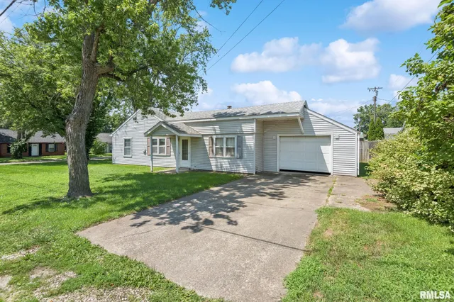 $57,000 | 1 Carter Drive, Jacksonville, IL 62650