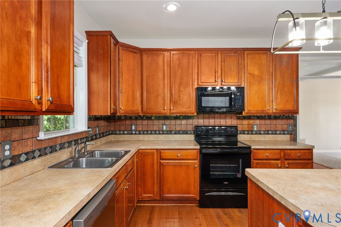 9367 Springmount Terrace Chesterfield, VA 23832 - Photo 15 of 33