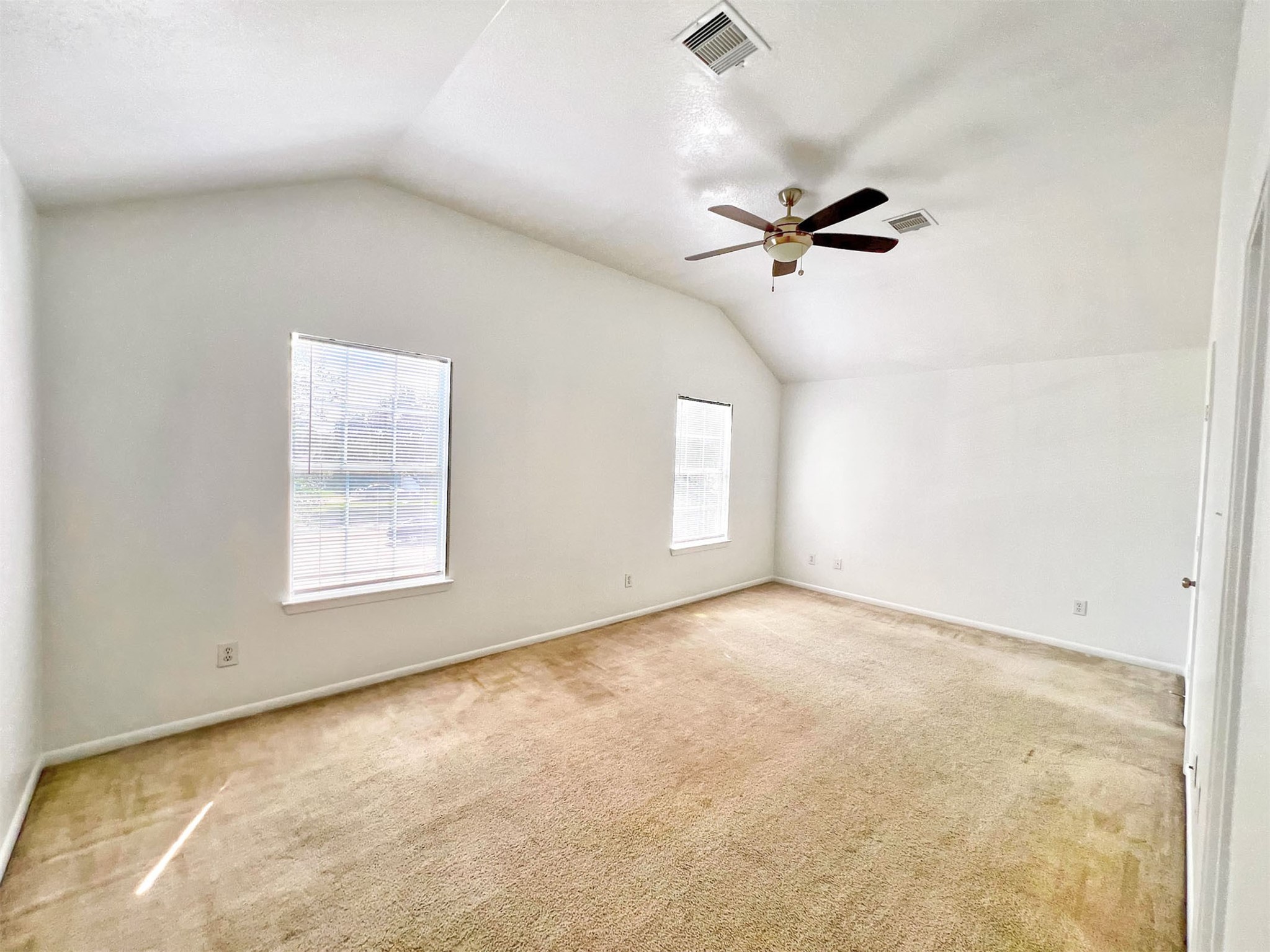 17250 April Valley Court Houston, TX 77084 - Photo 15 of 33 Spacious Primary Bedroom