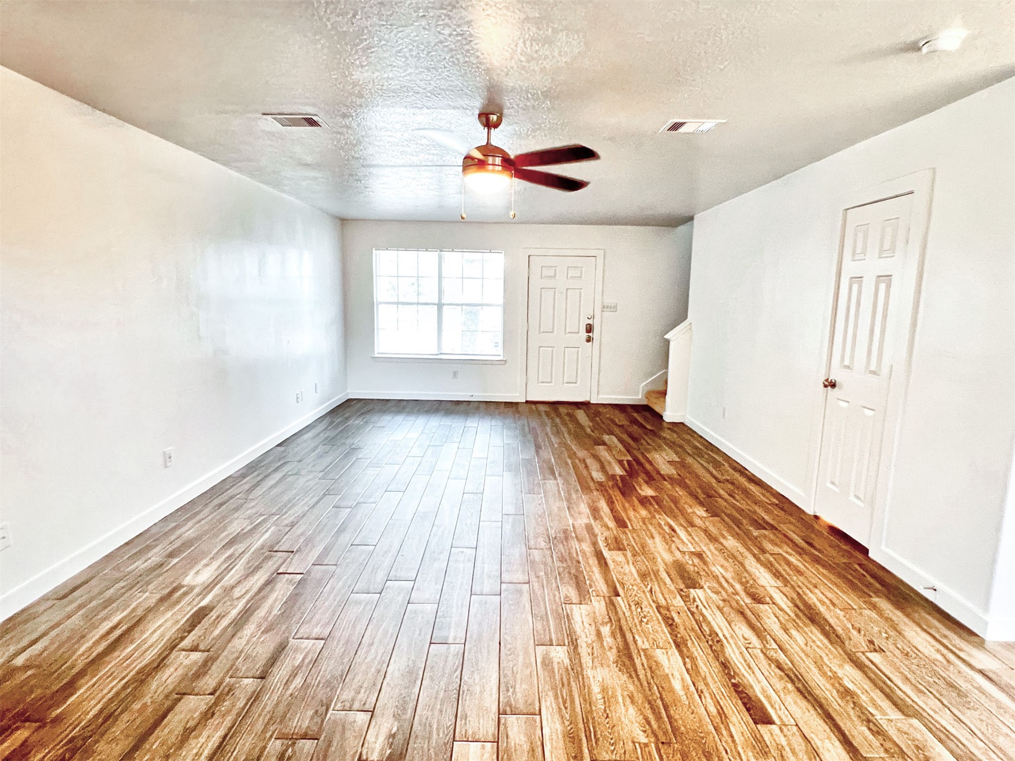 17250 April Valley Court Houston, TX 77084 - Photo 5 of 33 Bright and Inviting Living Area