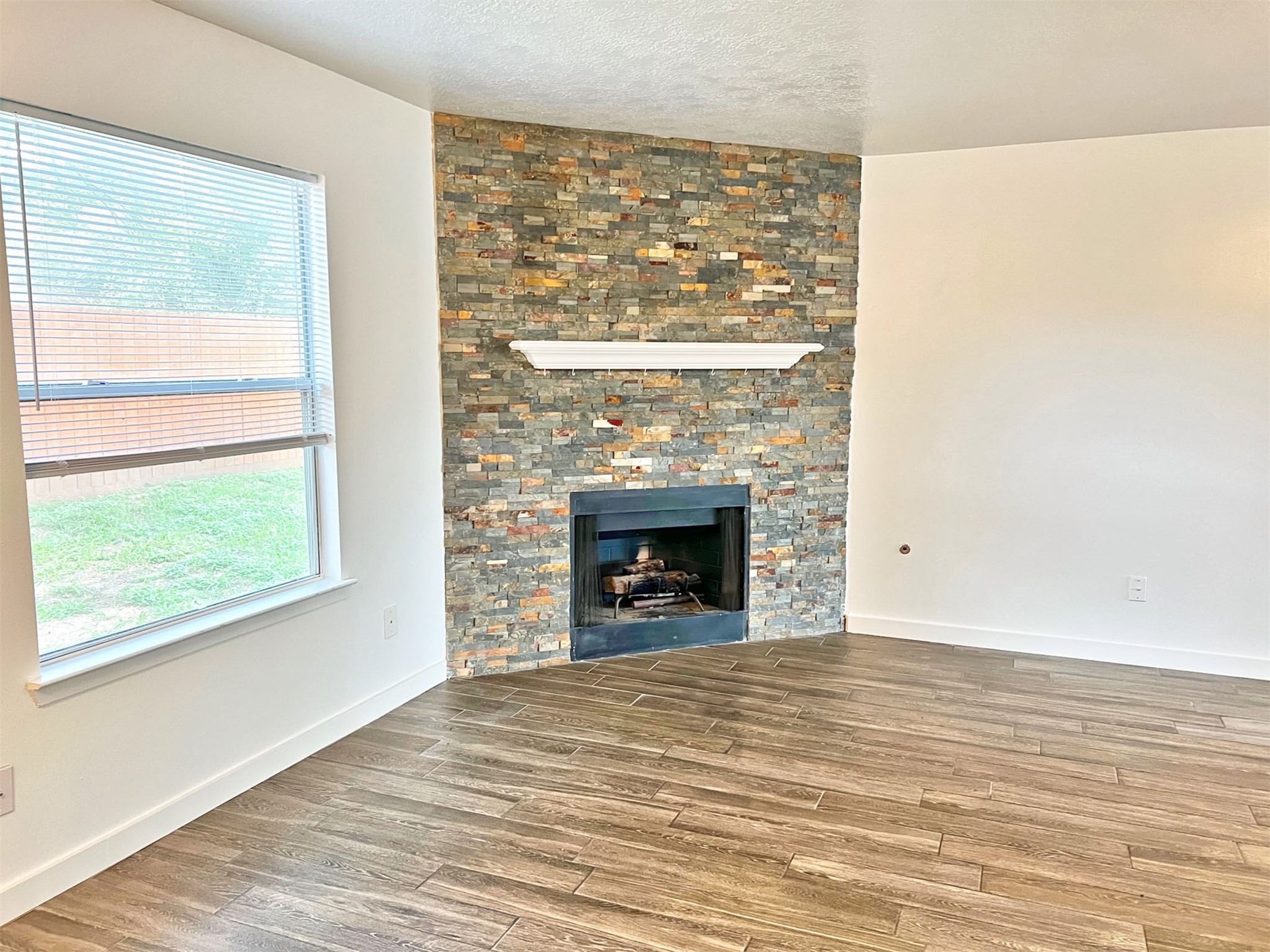 17250 April Valley Court Houston, TX 77084 - Photo 8 of 33 Bright and Inviting Living Area