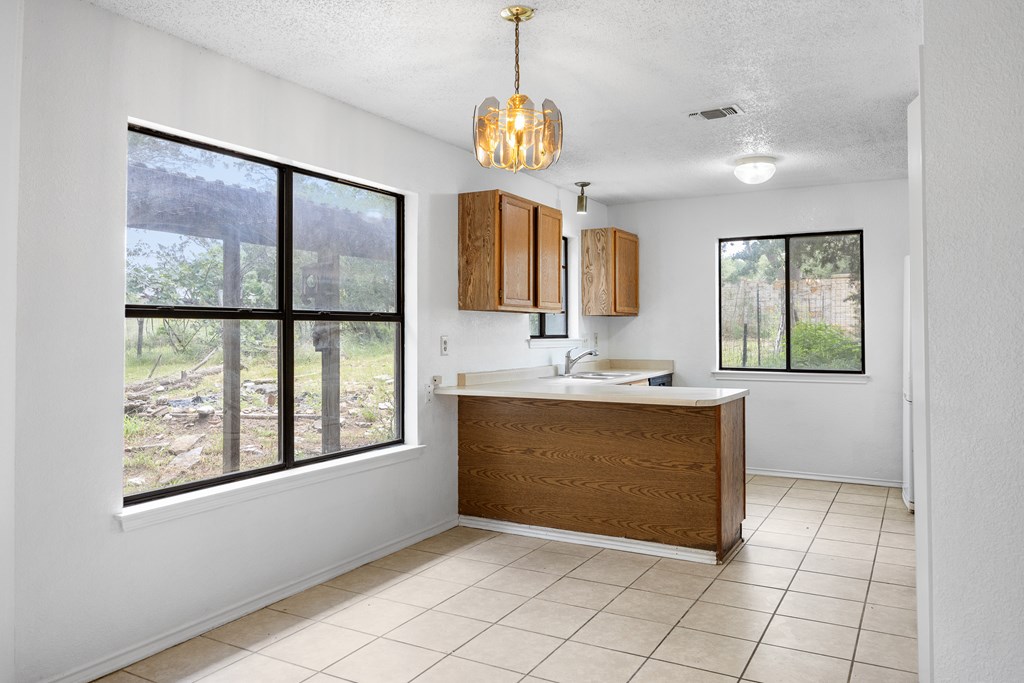 127 Whitetail Road Kerrville, TX 78028 - Photo 7 of 33