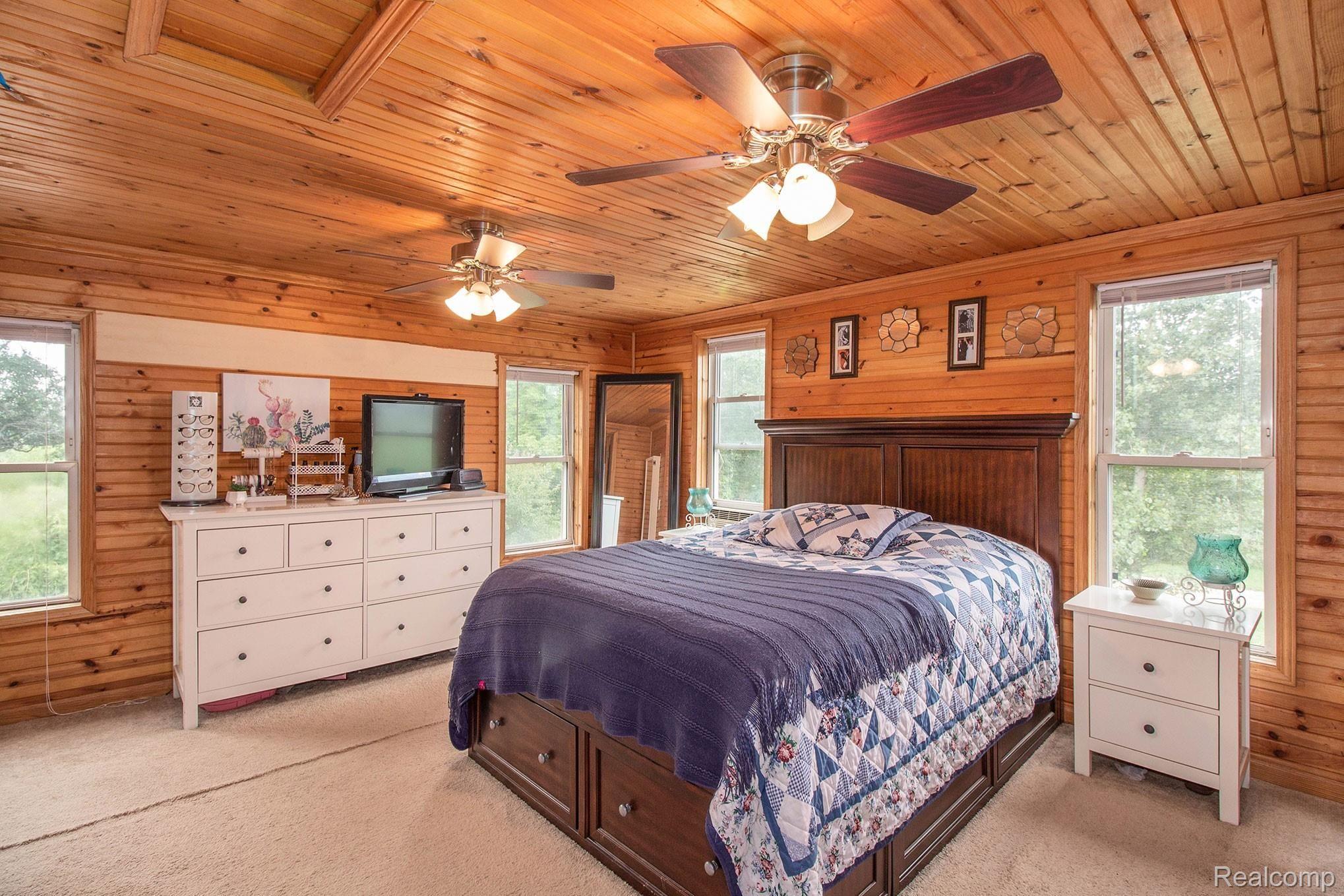 11050 Odell Road Fowlerville, MI 48836 - Photo 11 of 24 004.jpg
