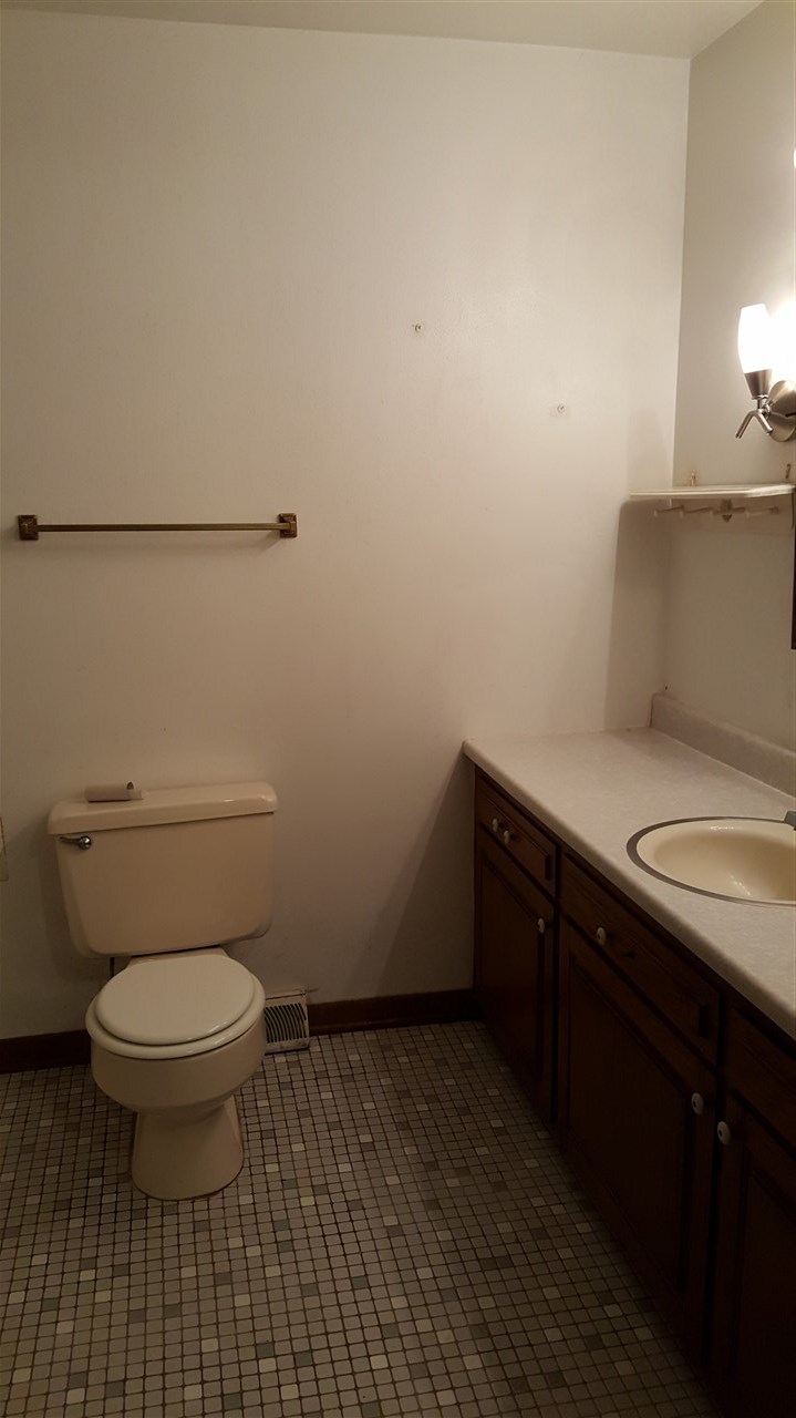 6363 Blackhawk Road Cherry Valley, IL 61016 - Photo 12 of 25 Gallery Image 12