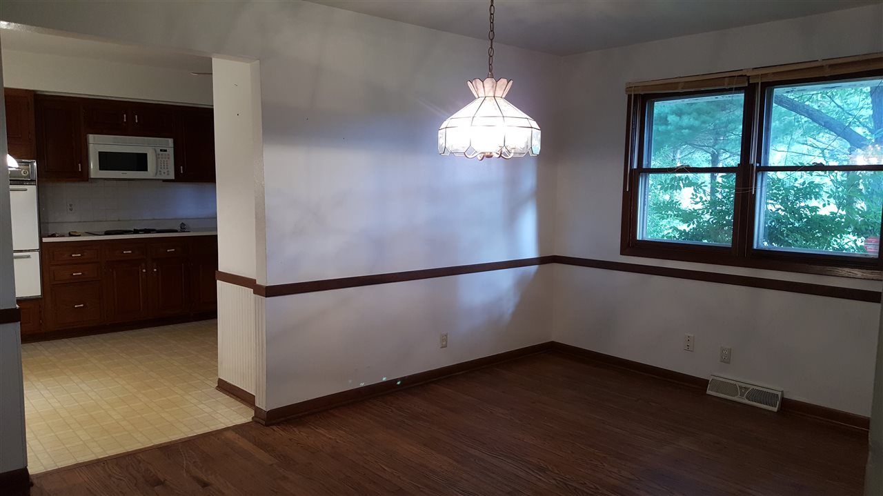 6363 Blackhawk Road Cherry Valley, IL 61016 - Photo 6 of 25 Gallery Image 6