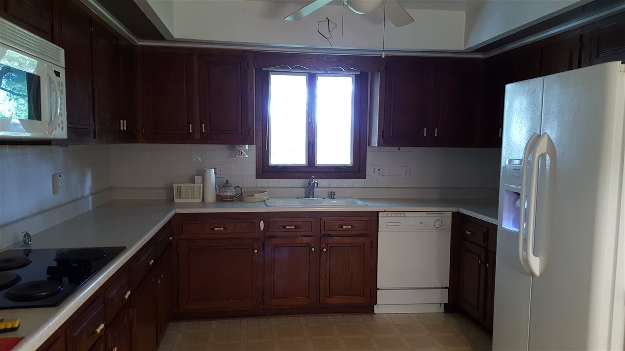 6363 Blackhawk Road Cherry Valley, IL 61016 - Photo 7 of 25 Gallery Image 7