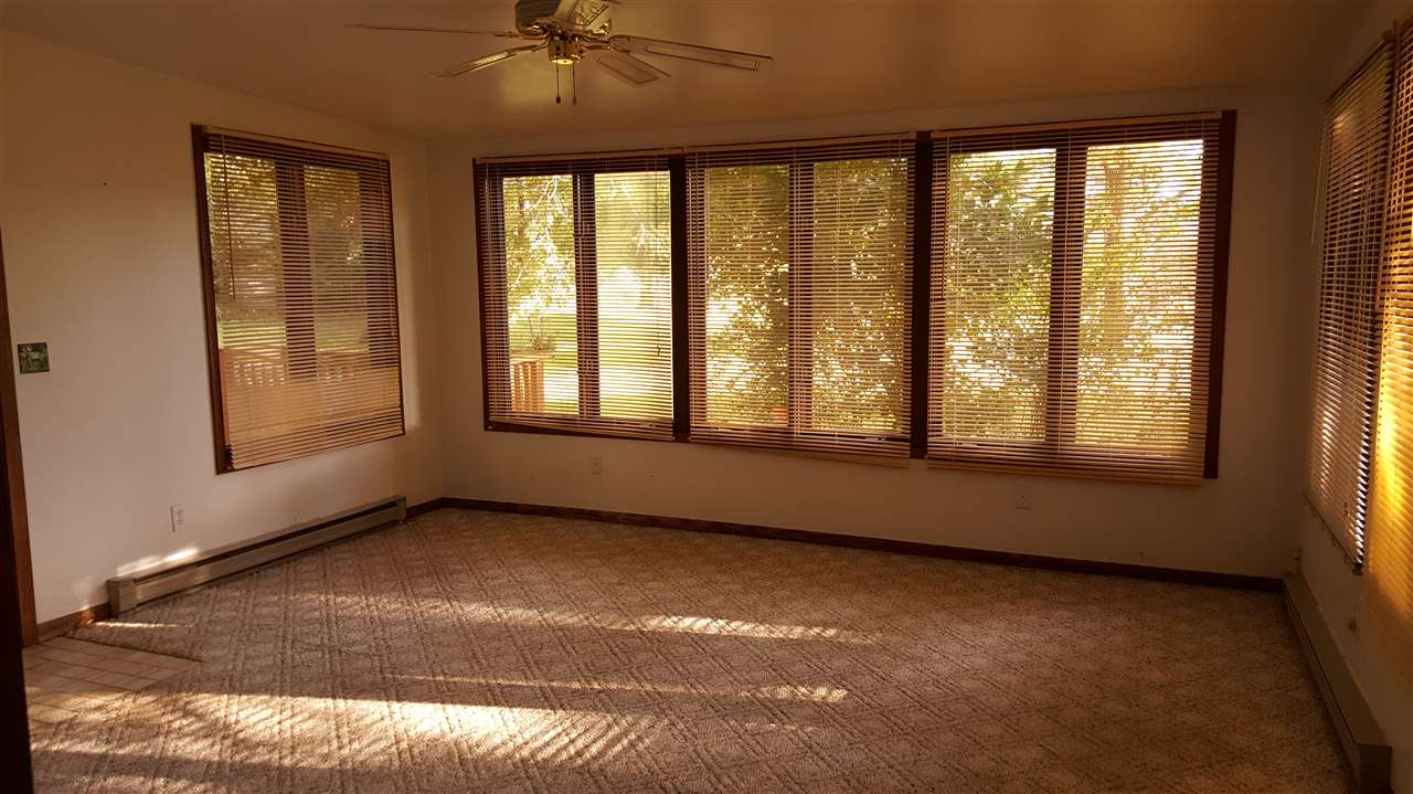 6363 Blackhawk Road Cherry Valley, IL 61016 - Photo 10 of 25 Gallery Image 10