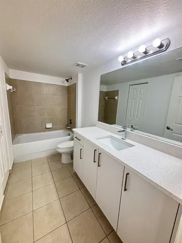 $2,500 | 6768 Heritage Grande, Unit 7304, Boynton Beach, FL 33437