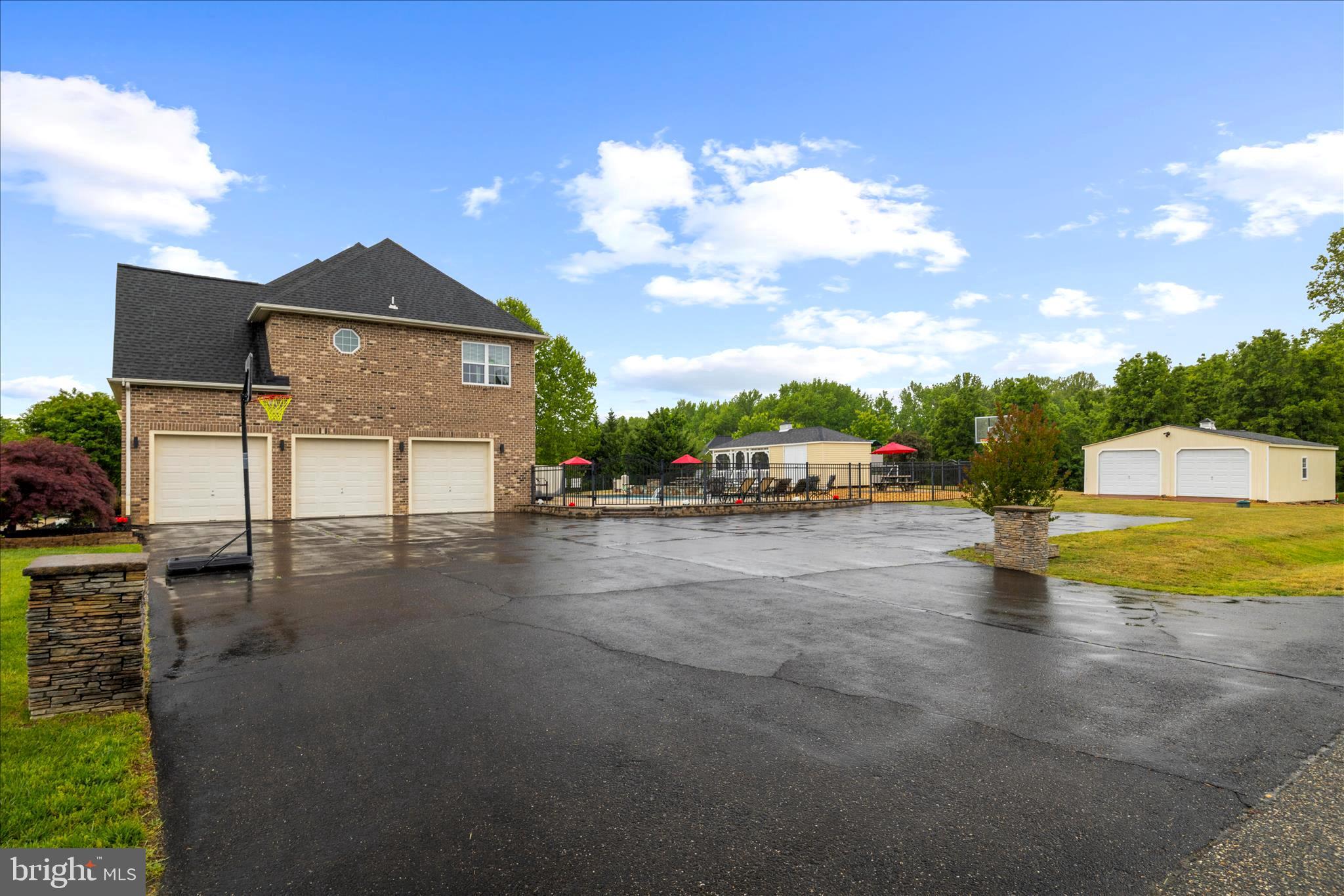 3710 Devin Court Huntingtown, MD 20639 - Photo 94 of 112 Huge Multi-Car Driveway!