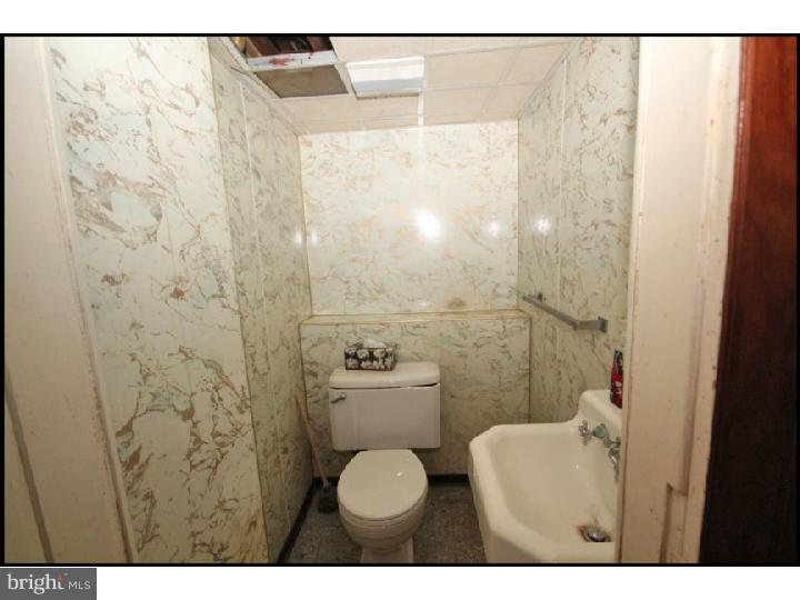 1948 Valley Road Pomeroy, PA 19365 - Photo 14 of 18 Bathroom