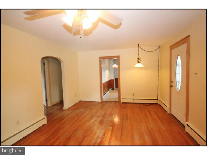 1948 Valley Road Pomeroy, PA 19365 - Photo 4 of 18 Dining Room
