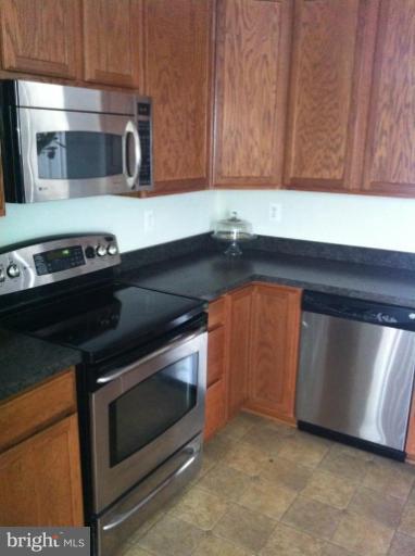 9801 Davison Road Middle River, MD 21220 - Photo 3 of 4 Kitchen