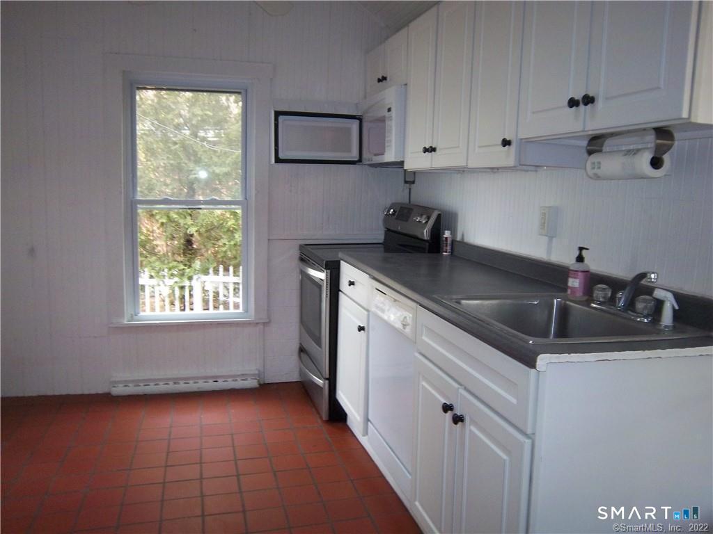 12 Bluff Road West Ledyard, CT 06335 - Photo 4 of 12