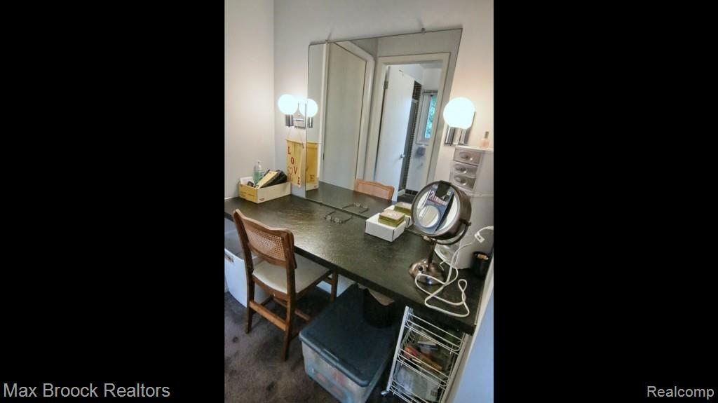 30030 High Valley Road Farmington Hills, MI 48331 - Photo 20 of 28