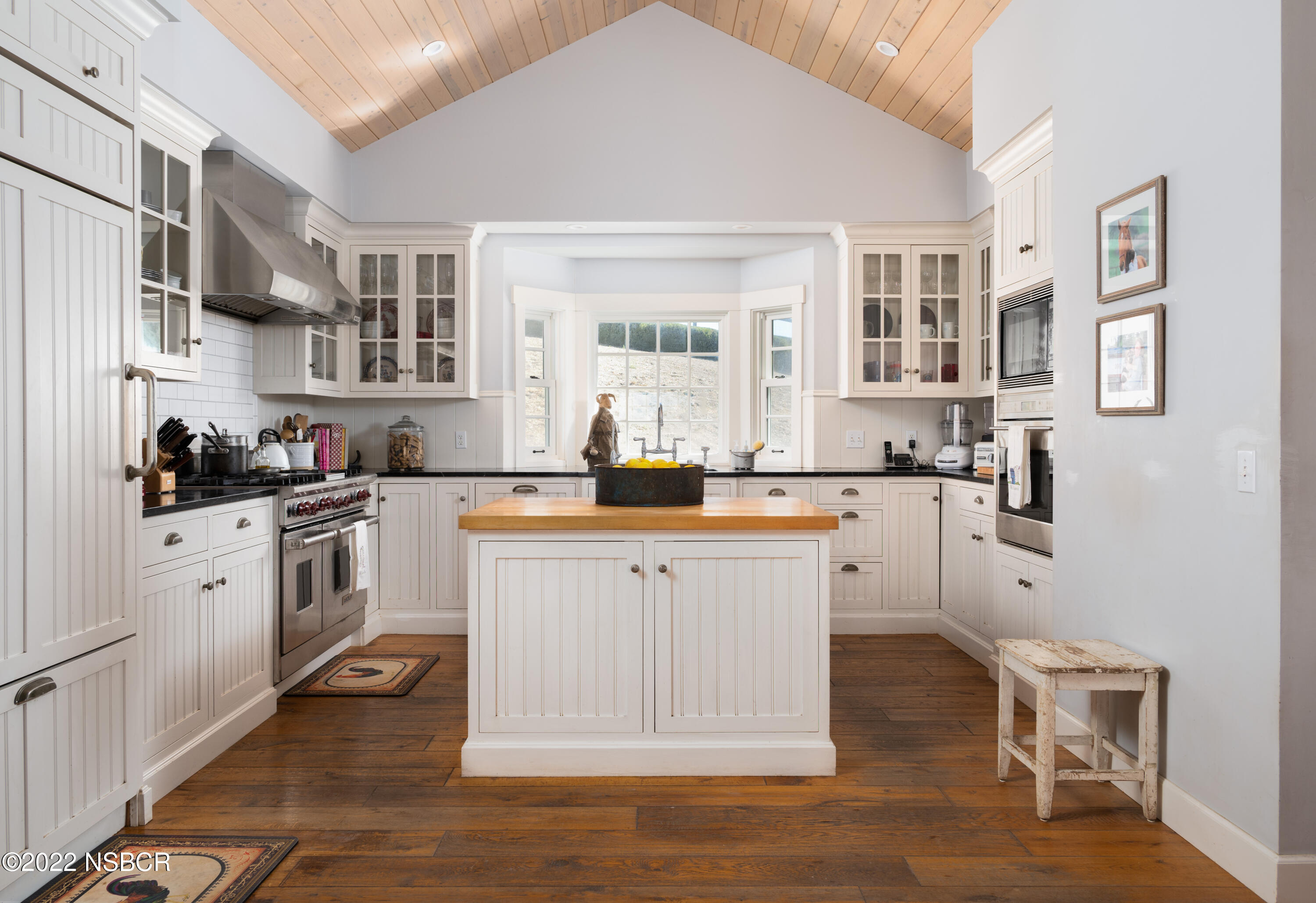 2023 Random Oaks Road Solvang, CA 93463 - Photo 11 of 32 2023-random-oaks-drive-solvang-ca-15