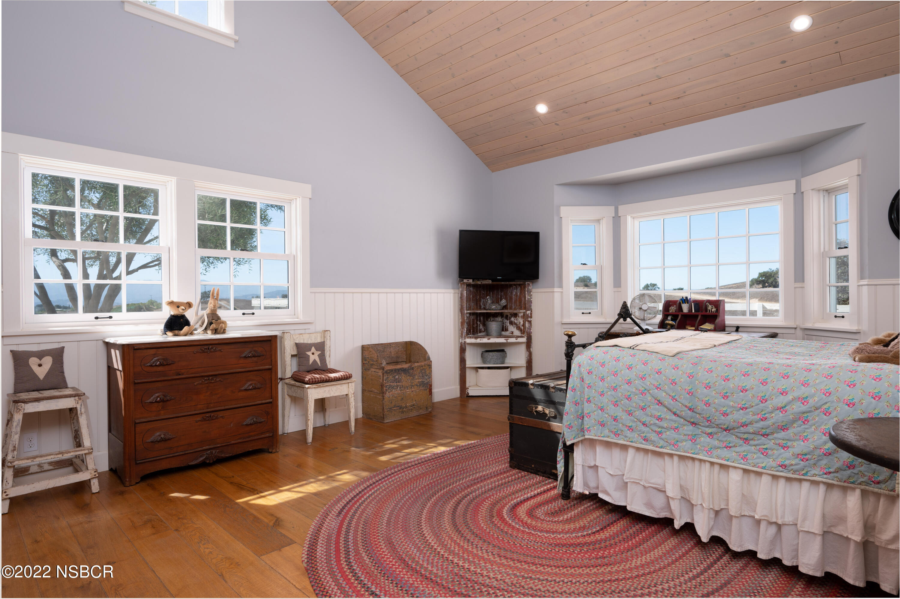 2023 Random Oaks Road Solvang, CA 93463 - Photo 13 of 32 2023-random-oaks-drive-solvang-ca-5