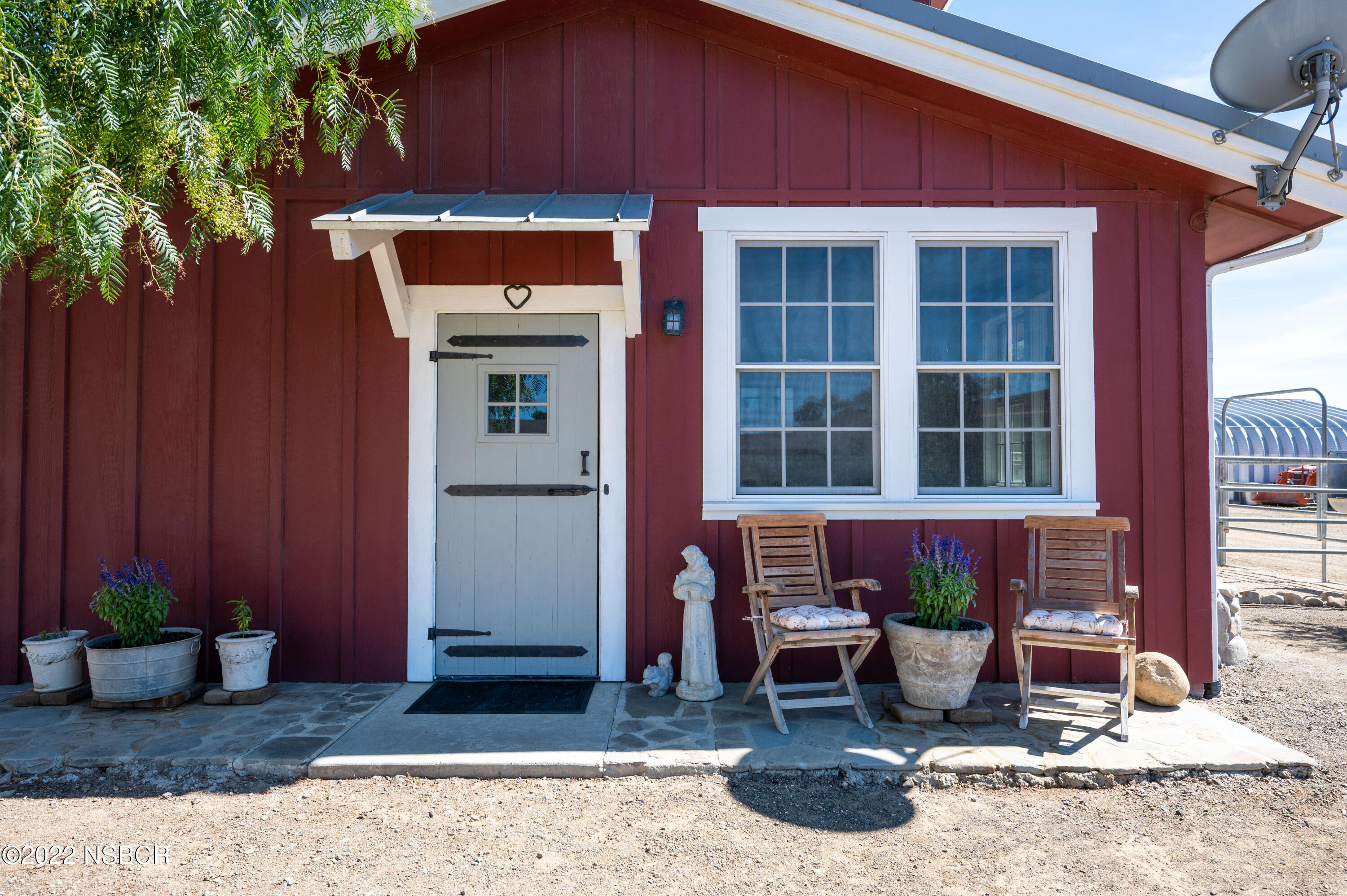 2023 Random Oaks Road Solvang, CA 93463 - Photo 21 of 32 2023-random-oaks-drive-solvang-ca-27