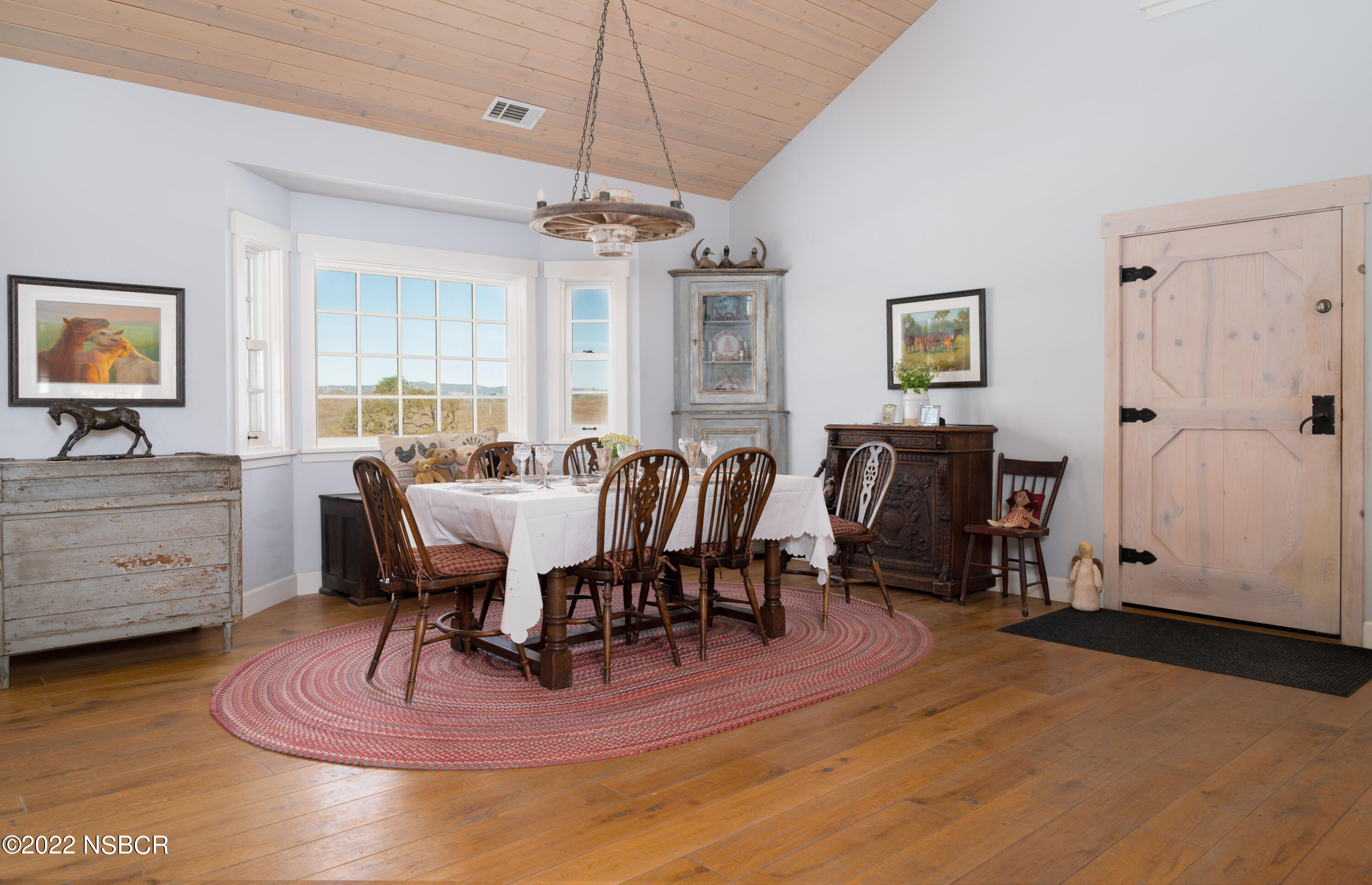 2023 Random Oaks Road Solvang, CA 93463 - Photo 8 of 32 2023-random-oaks-drive-solvang-ca-14