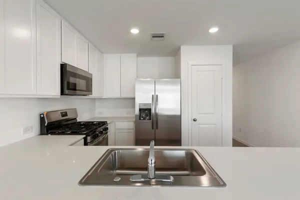 $1,800 | 490 Southern Magnolia Way, Magnolia, TX 77354