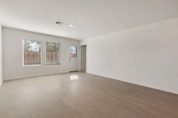 $1,800 | 490 Southern Magnolia Way, Magnolia, TX 77354