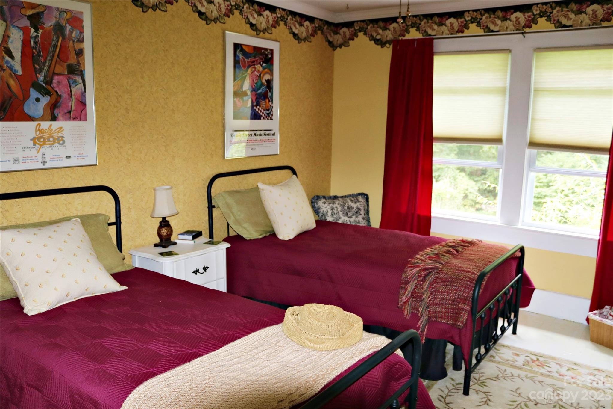 164 Rabbit Run Marshall, NC 28753 - Photo 9 of 27 a bedroom with bed and a window