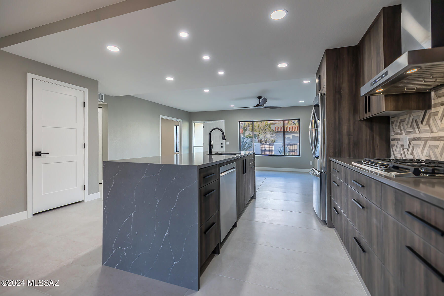 7440 East Wandering Road Tucson, AZ 85750 - Photo 8 of 34 Gallery Image 8