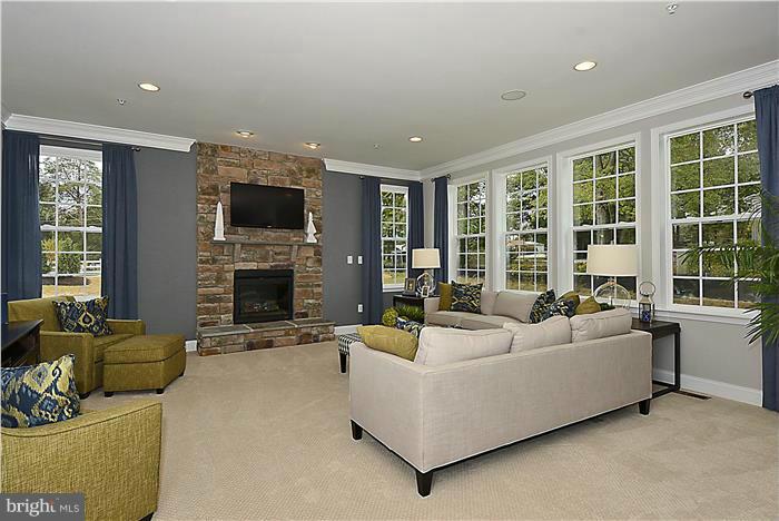 308 Bellevue Ridge Road Accokeek, MD 20607 - Photo 9 of 16 Family Room