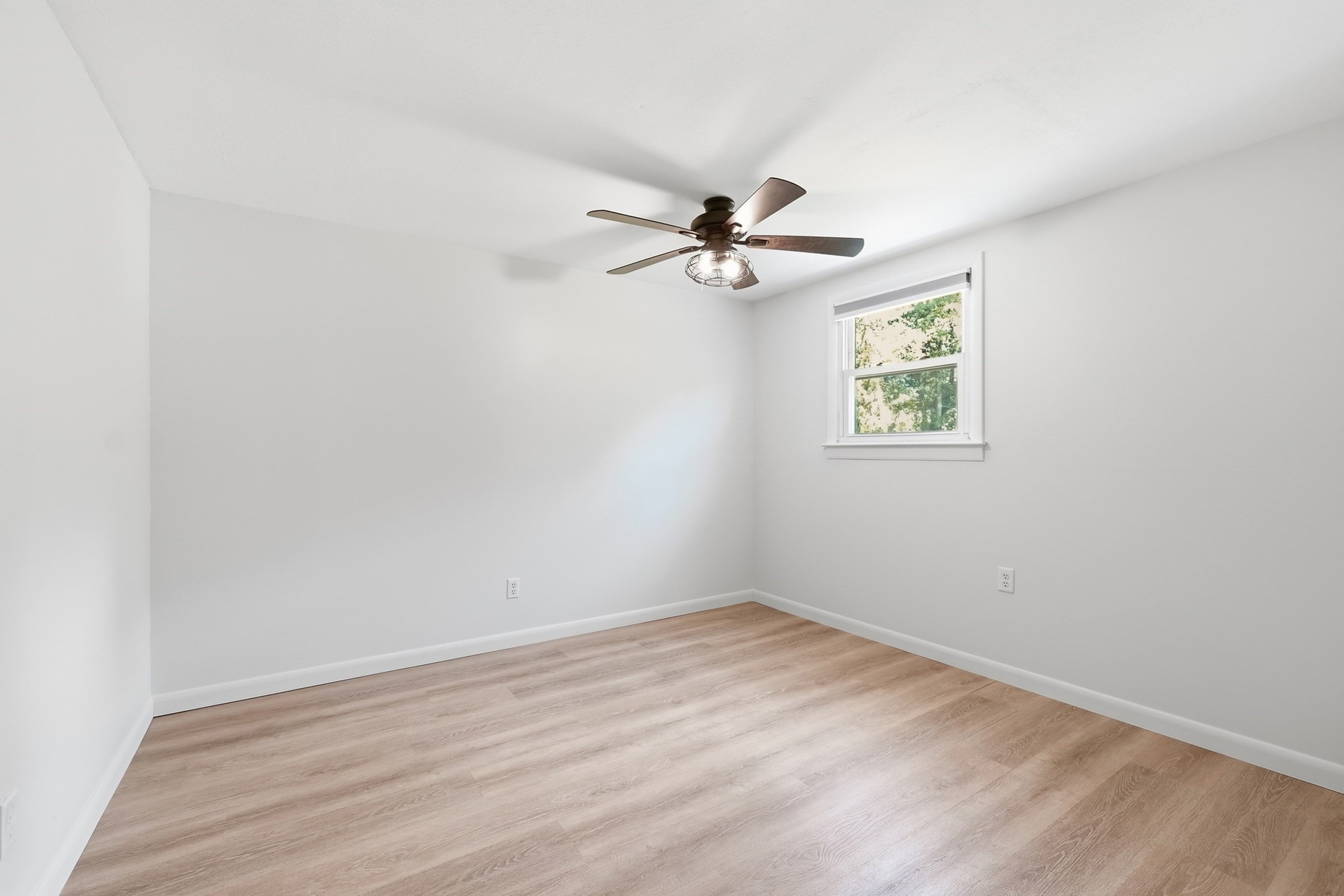 12 Waterman Road Auburn, MA 01501 - Photo 10 of 24 Gallery Image 10