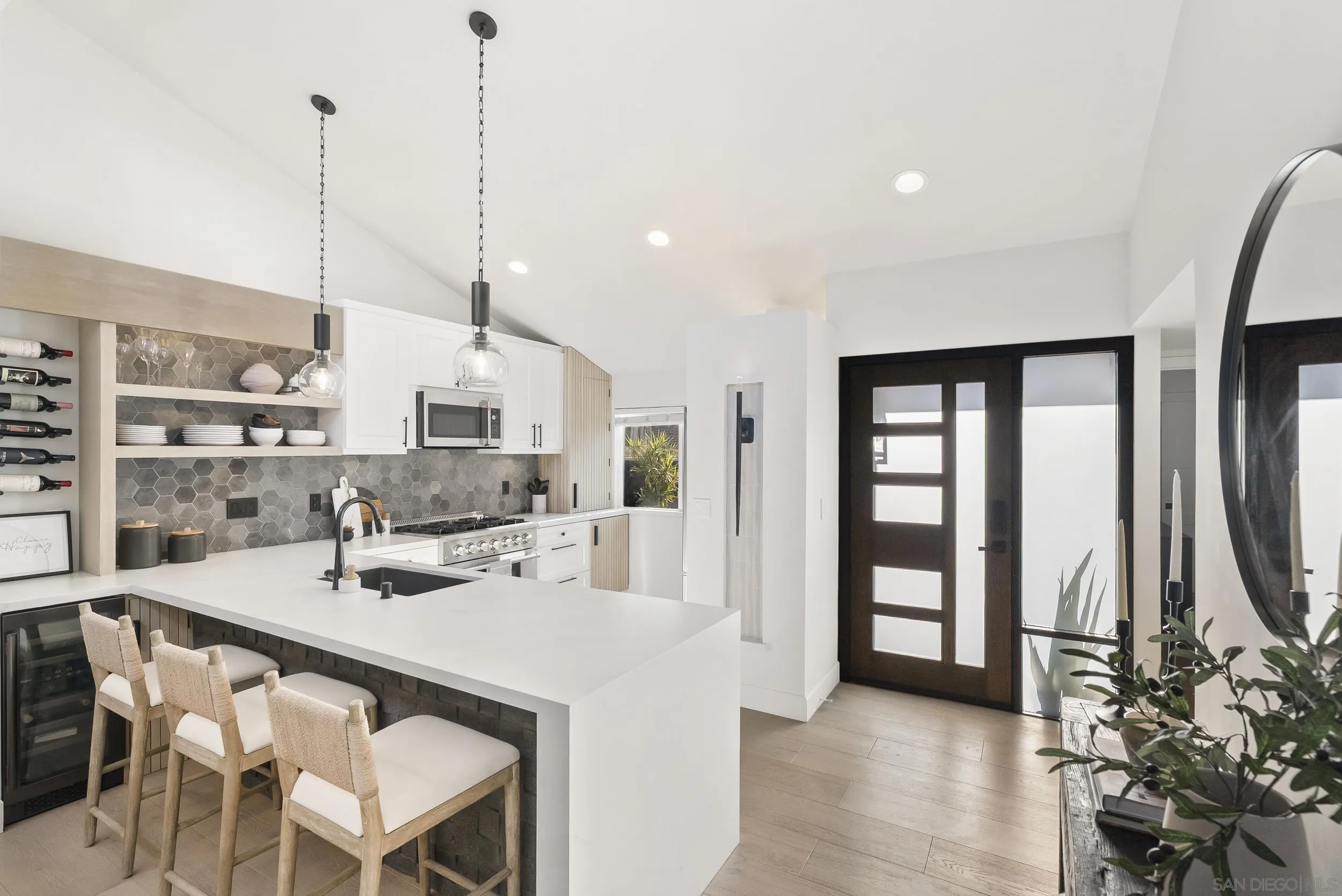 1873 Haymarket Road Encinitas, CA 92024 - Photo 3 of 16 Gallery Image 3