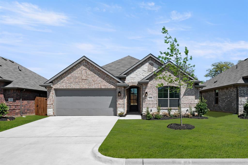 1128 Avery Road Granbury, TX 76049 - Photo 2 of 30 1128 Avery- Front-2